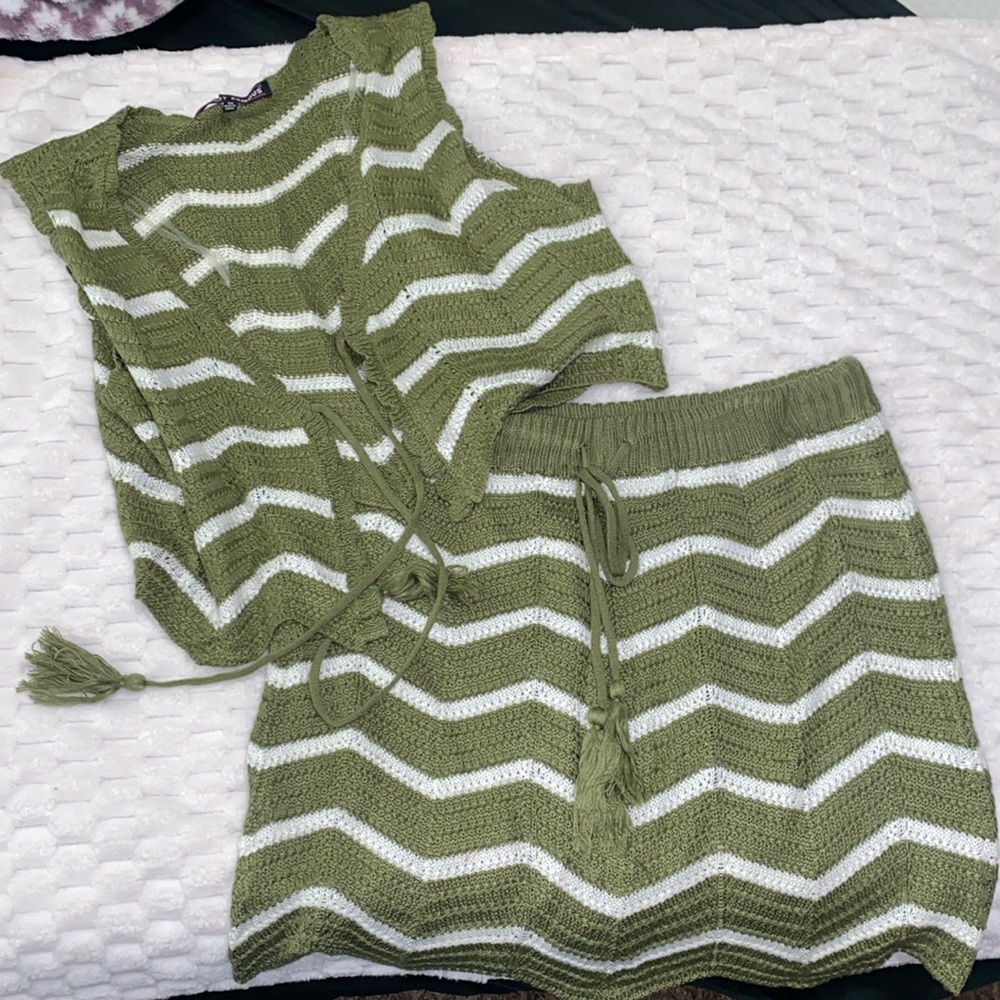 Cute matching set.